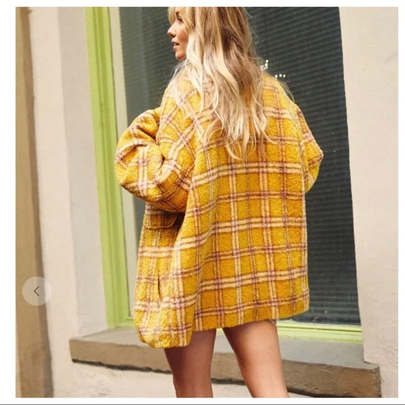 #02 Julia Warm and cozy Plaid Teddy Jacket - Picture 5 of 10